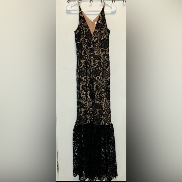 Dress the Population Sophia lace mermaid gown - Picture 3 of 15